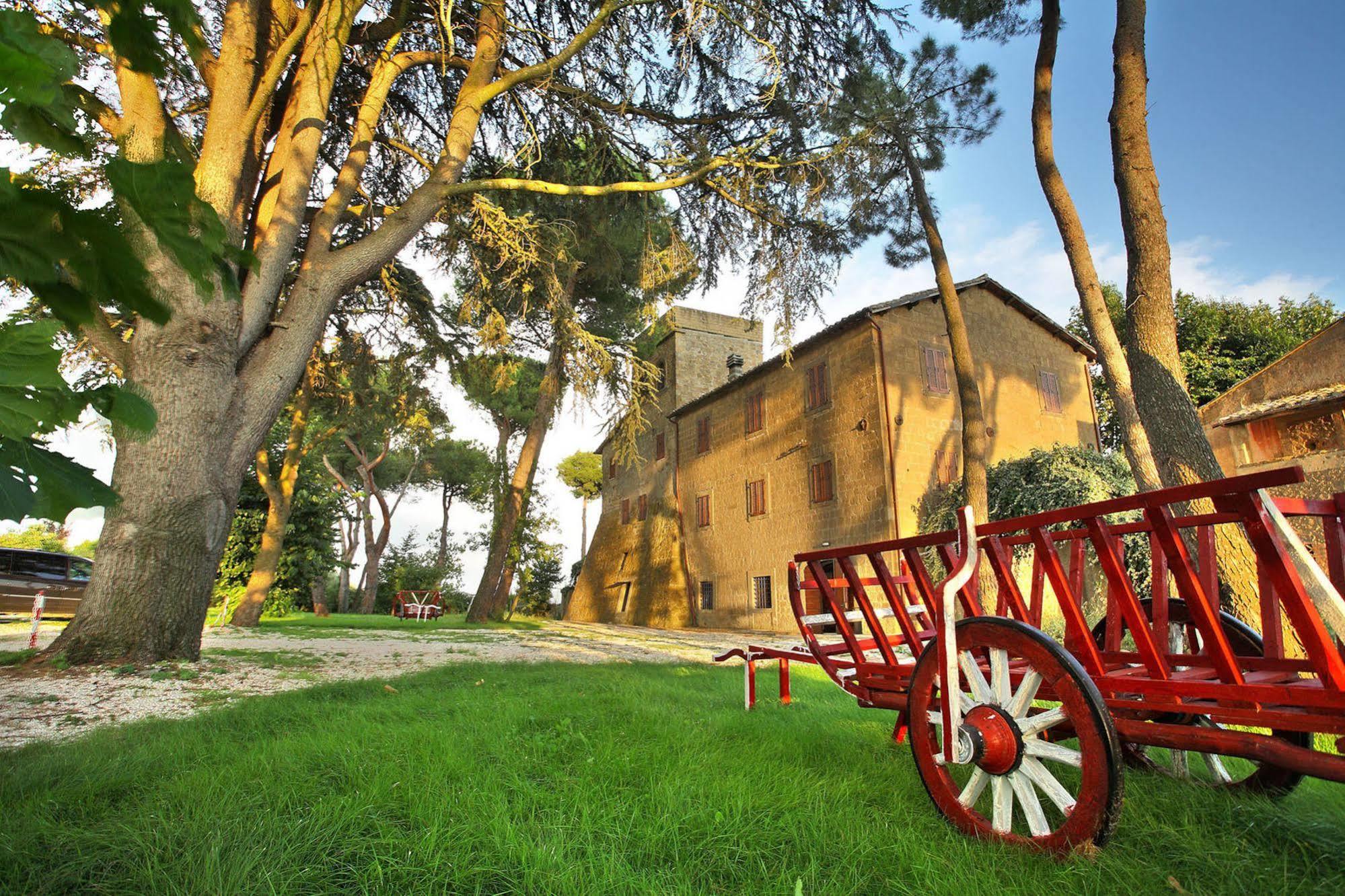 Aparthotel Antico Borgo La Commenda Montefiascone Zewnętrze zdjęcie
